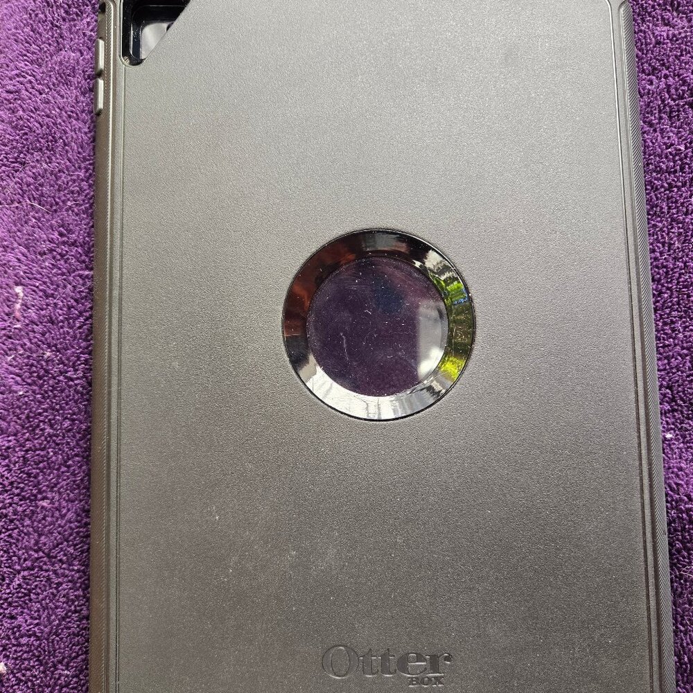 iPad Pro 9.7” OtterBox Case